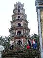 A Thien Mu pagoda a Parfm-foly partjn